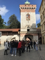 Uczniowie ZSE zwiedzają zabytki Starego Miasta