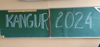 napis na tablicy KANGUR